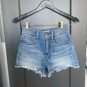 Madewell The Perfect Jean Short |Light/medium wash